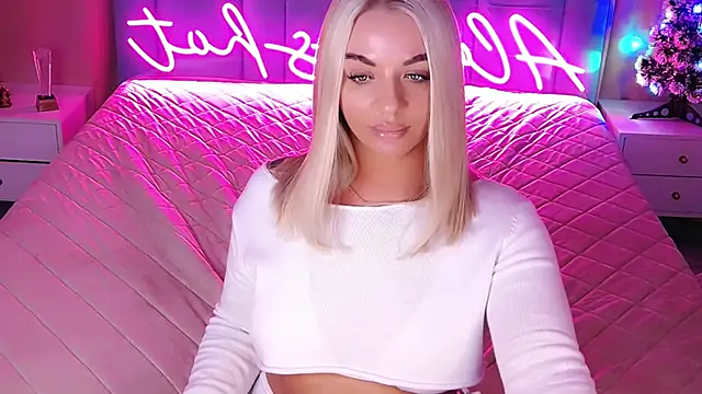 Snapshot of AllwaysHotJ chatting on January 9, 2026, 2:07 am AllwaysHotJ online show from January 9, 2026, 2:07 am