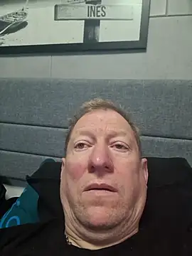 tomtom111111 online show from October 11, 2025, 9:54 am