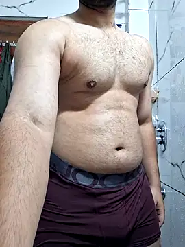 Snapshot of GYMBOY0071 chatting on November 8, 2025, 5:38 pm GYMBOY0071 online show from November 8, 2025, 5:38 pm