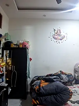 Snapshot of GYMBOY0071 chatting on February 1, 2026, 8:12 am GYMBOY0071 online show from February 1, 2026, 8:12 am