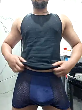 Snapshot of GYMBOY0071 chatting on February 19, 2026, 10:23 am GYMBOY0071 online show from February 19, 2026, 10:23 am