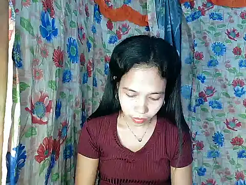 Snapshot of PinaySkinnyGirl chatting on February 9, 2026, 10:35 am PinaySkinnyGirl online show from February 9, 2026, 10:35 am