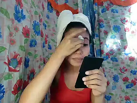 Snapshot of PinaySkinnyGirl chatting on February 13, 2026, 1:27 am PinaySkinnyGirl online show from February 13, 2026, 1:27 am