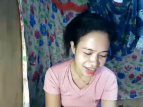 Snapshot of PinaySkinnyGirl chatting on February 17, 2026, 9:39 am PinaySkinnyGirl online show from February 17, 2026, 9:39 am