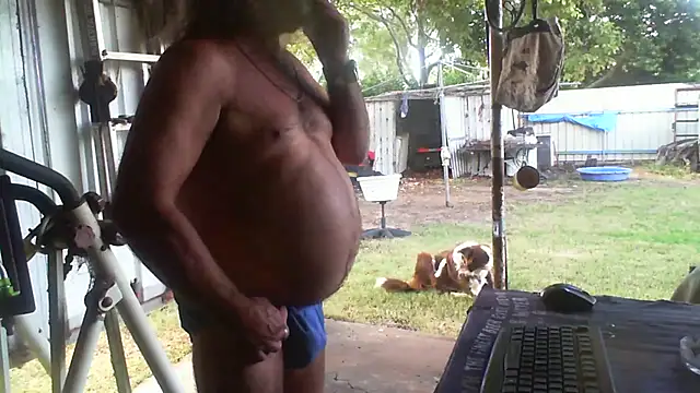 herbie010666 online show from April 27, 2026, 3:59 am