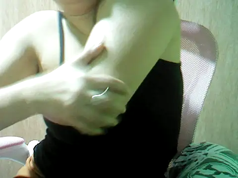 ashlylove25 online show from October 18, 2025, 9:50 pm