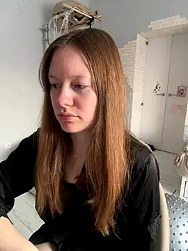 ConnieDaw online show from December 18, 2025, 5:01 am