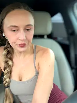 lunagirl13 online show from September 30, 2025, 8:48 pm