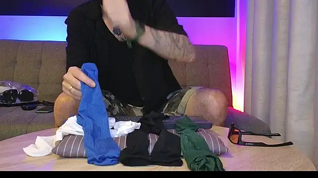 MattxFeet online show from October 16, 2025, 12:19 am