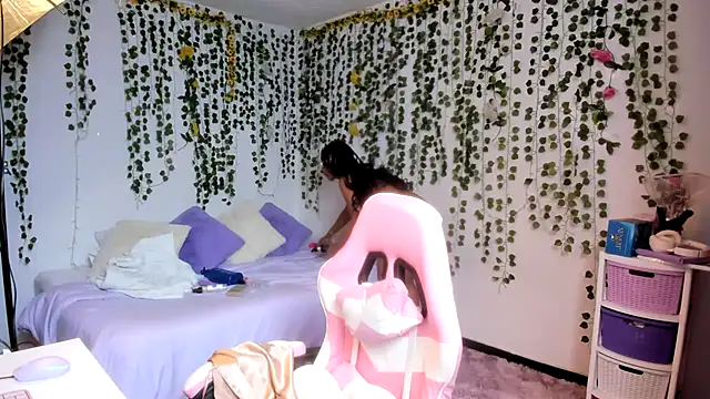 violeta milleer online show from December 19, 2025, 5:48 pm