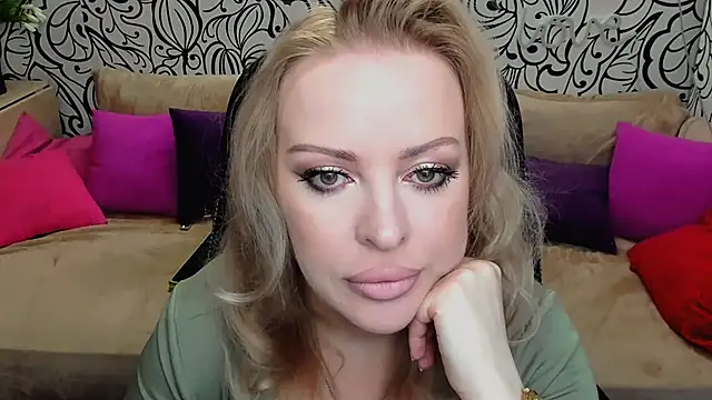 Hotdreamhere online show from March 30, 2026, 4:58 am