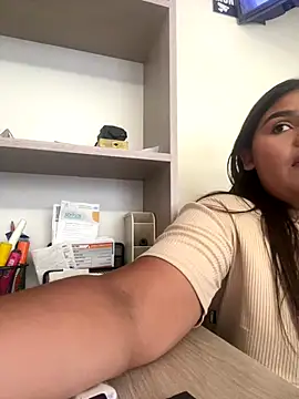 Lia sexx online show from November 11, 2025, 6:14 pm