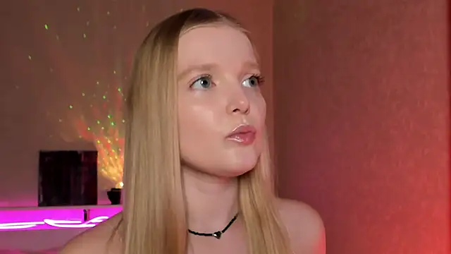 Snapshot of Ssweet_annie chatting on October 28, 2025, 4:06 pm Ssweet annie online show from October 28, 2025, 4:06 pm