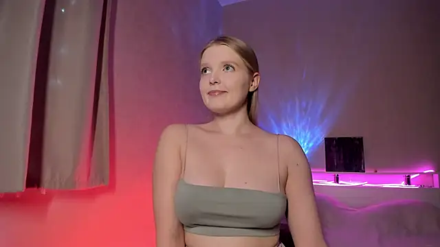 Snapshot of Ssweet_annie chatting on November 24, 2025, 5:13 pm Ssweet annie online show from November 24, 2025, 5:13 pm