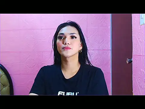 WONDERWOMAN2023 online show from October 9, 2025, 4:02 am