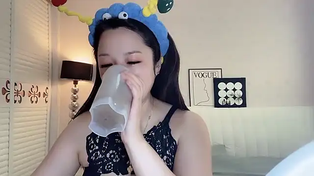 kk lele online show from April 15, 2026, 3:56 am