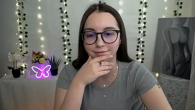 SweetPrincess  online show from February 25, 2025, 9:42 am