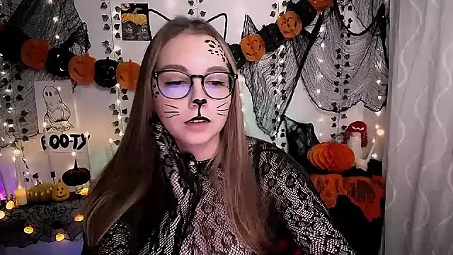 SweetPrincess  online show from October 28, 2025, 9:08 am