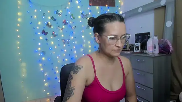 Snapshot of Britney_taylor_ chatting on February 22, 2025, 11:57 pm Britney taylor online show from February 22, 2025, 11:57 pm