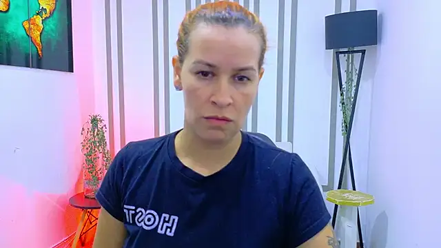 Snapshot of Britney_taylor_ chatting on November 5, 2025, 10:24 pm Britney taylor online show from November 5, 2025, 10:24 pm