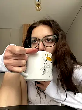 Snapshot of little_belucci chatting on October 11, 2025, 1:23 pm little belucci online show from October 11, 2025, 1:23 pm