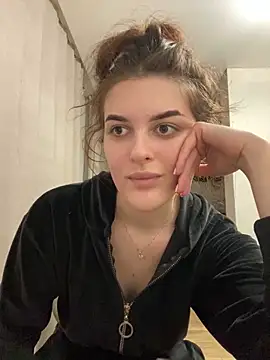 Snapshot of little_belucci chatting on March 13, 2025, 6:23 pm little belucci online show from March 13, 2025, 6:23 pm