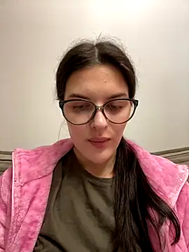 Snapshot of little_belucci chatting on October 19, 2025, 1:25 pm little belucci online show from October 19, 2025, 1:25 pm