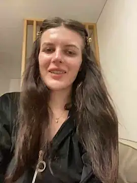 Snapshot of little_belucci chatting on February 22, 2025, 9:04 pm little belucci online show from February 22, 2025, 9:04 pm