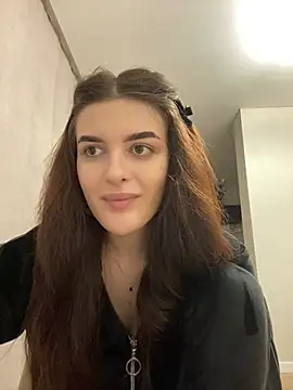 Snapshot of little_belucci chatting on March 12, 2025, 5:28 pm little belucci online show from March 12, 2025, 5:28 pm