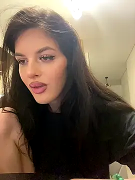 little belucci online show from December 15, 2025, 3:29 pm