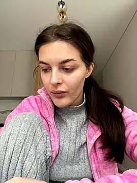 Snapshot of little_belucci chatting on October 4, 2025, 9:00 am little belucci online show from October 4, 2025, 9:00 am