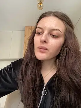 Snapshot of little_belucci chatting on February 21, 2025, 12:49 pm little belucci online show from February 21, 2025, 12:49 pm