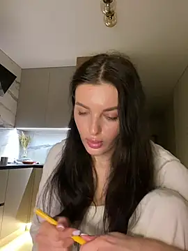 little belucci online show from January 13, 2026, 3:16 pm