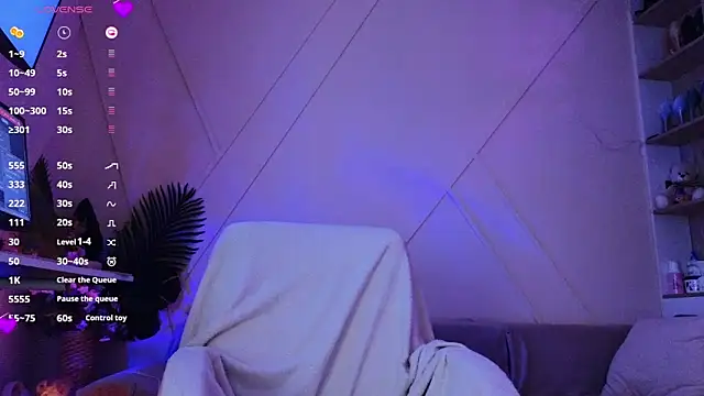 Snapshot of _alleyesonme_ chatting on November 10, 2025, 4:23 pm alleyesonme online show from November 10, 2025, 4:23 pm