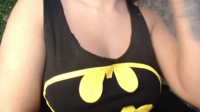 valquiria sirgun online show from December 17, 2025, 3:28 pm