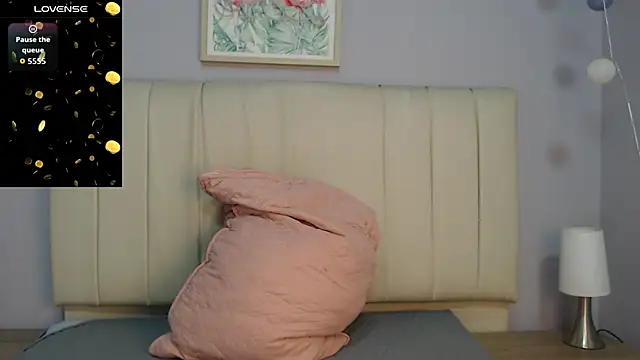 Snapshot of amy_le01 chatting on May 15, 2026, 2:48 pm amy le01 online show from May 15, 2026, 2:48 pm