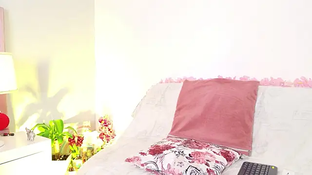 Anaa Bellaa online show from June 21, 2026, 1:06 pm