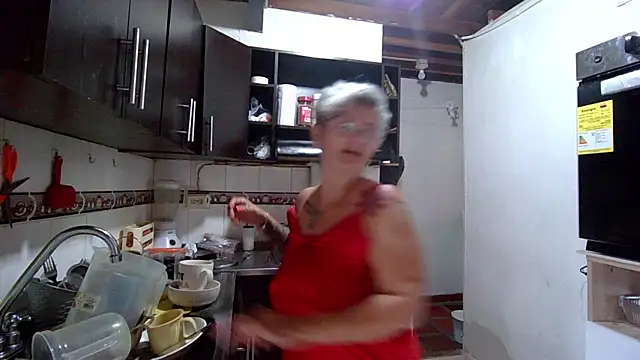 bety-cum2 online show from March 4, 2025, 7:01 pm