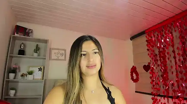 little antonela online show from February 11, 2025, 7:38 pm