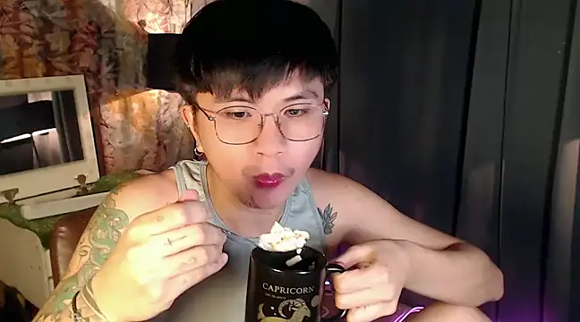 Snapshot of Sexy_Handsome_Drex chatting on February 18, 2025, 8:38 am Sexy Handsome Drex online show from February 18, 2025, 8:38 am