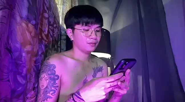 Snapshot of Sexy_Handsome_Drex chatting on February 25, 2025, 12:16 pm Sexy Handsome Drex online show from February 25, 2025, 12:16 pm