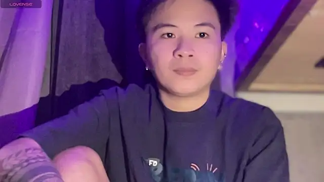 Sexy Handsome Drex online show from April 14, 2026, 3:17 pm