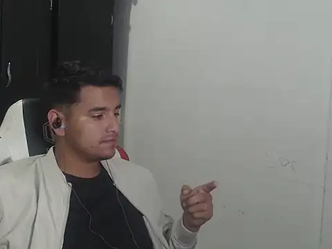 Snapshot of kylian_07 chatting on February 13, 2026, 1:49 am kylian 07 online show from February 13, 2026, 1:49 am