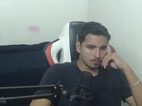 Snapshot of kylian_07 chatting on July 17, 2026, 2:31 am kylian 07 online show from July 17, 2026, 2:31 am