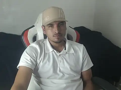 Snapshot of kylian_07 chatting on July 22, 2026, 2:35 am kylian 07 online show from July 22, 2026, 2:35 am