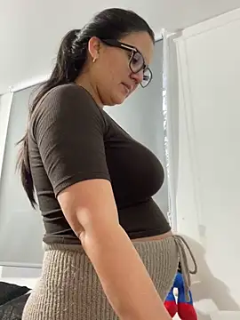 SWEETLILY18 online show from October 28, 2025, 10:20 pm