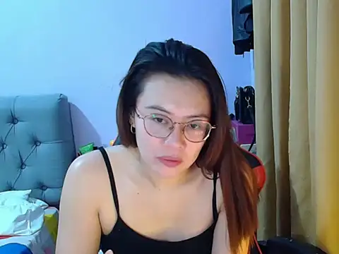 Snapshot of crizzybel chatting on June 25, 2026, 6:51 am crizzybel online show from June 25, 2026, 6:51 am