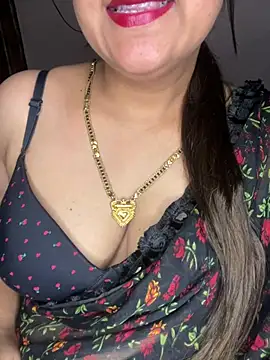 Zoya Varma004 online show from July 25, 2026, 6:25 pm