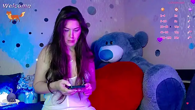 GENTLY--EVIL online show from November 4, 2025, 6:33 pm