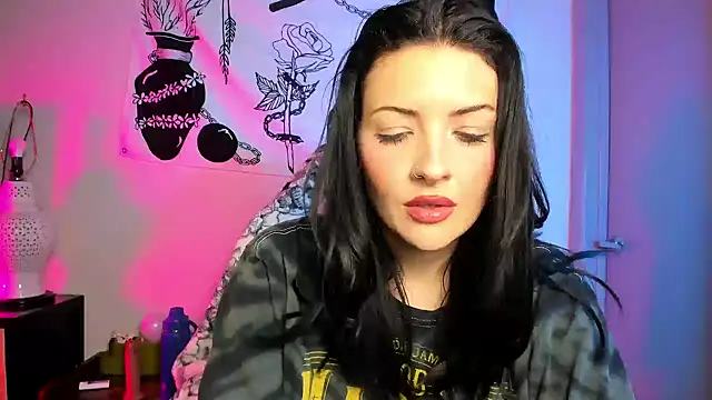 MelroseStrip online show from December 20, 2025, 9:28 pm